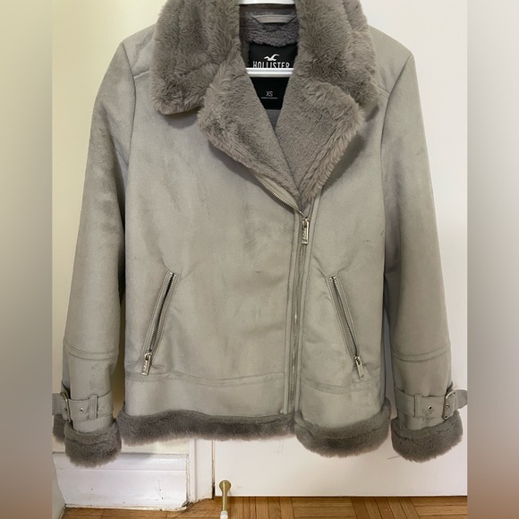 Winter Coat (Like New) - Picture 2 of 3